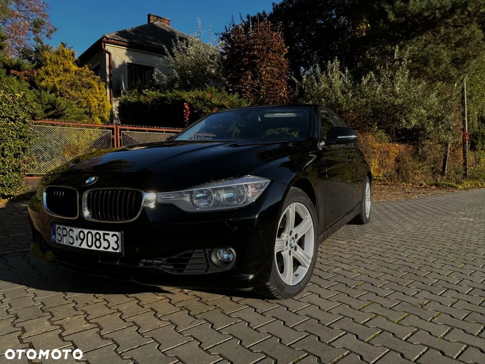 BMW Seria 3 328i xDrive Luxury Line - 3