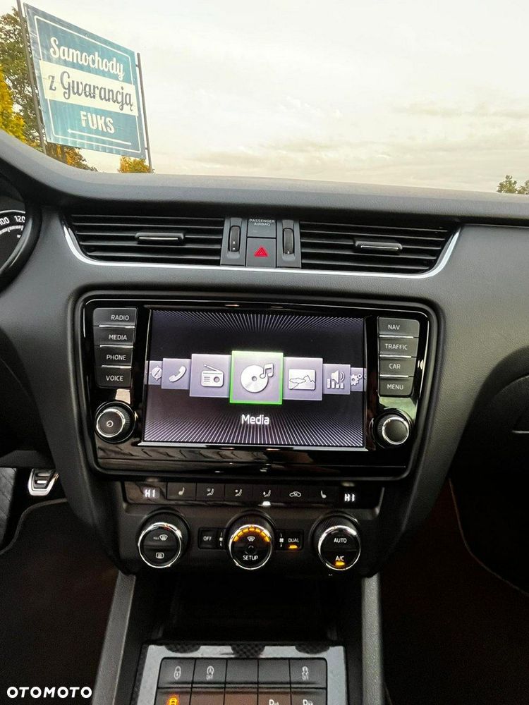 Skoda Octavia Combi 2.0 TDI RS - 18