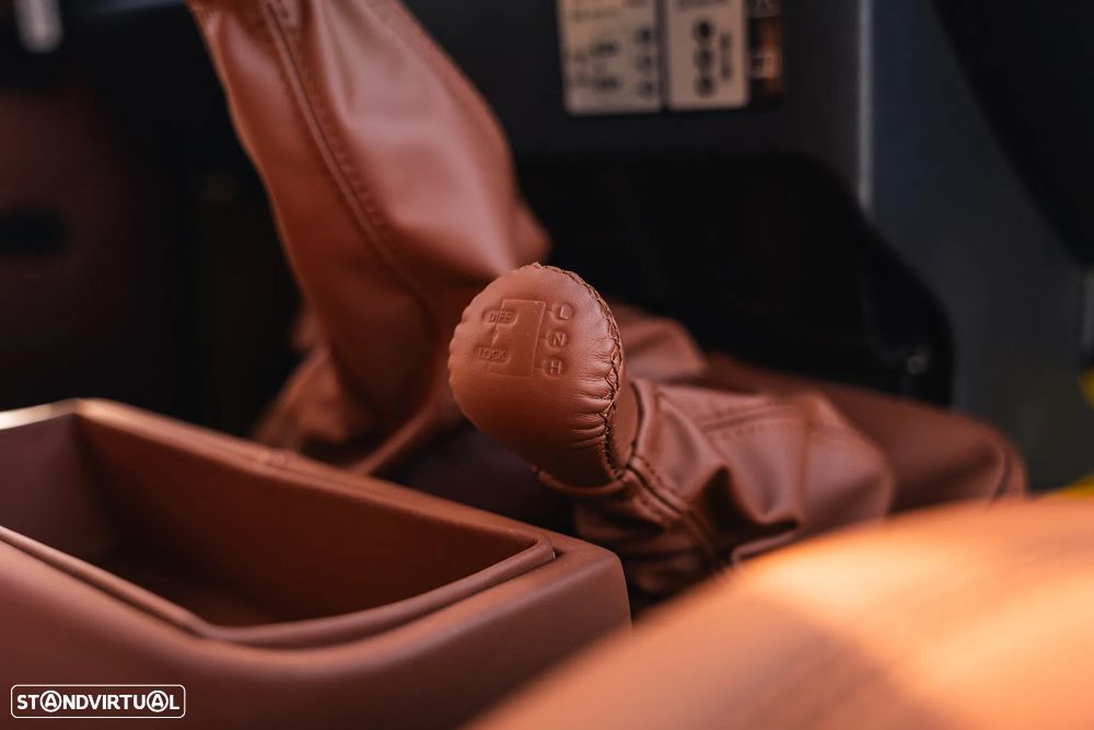 Land Rover Defender 90 SW 2.4 CRD S - 26