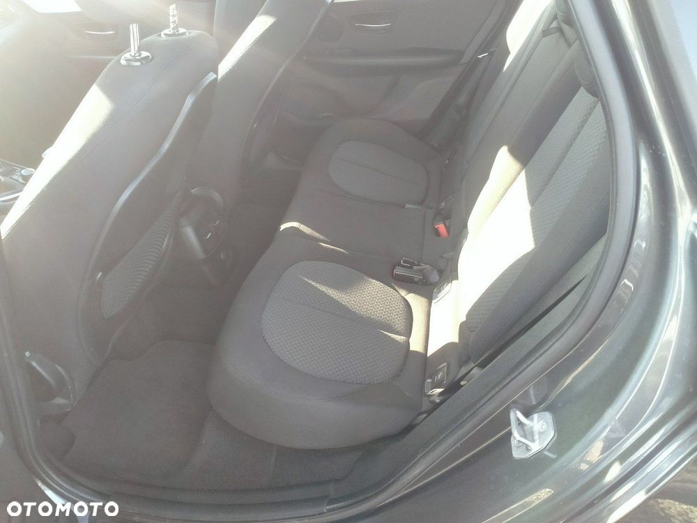 BMW Seria 2 218d Advantage - 12