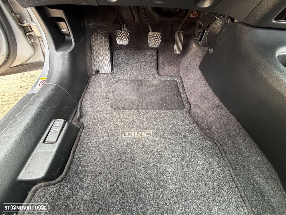 Honda Civic 1.4 LS - 11