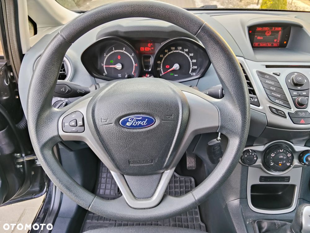 Ford Fiesta 1.25 Ambiente - 27