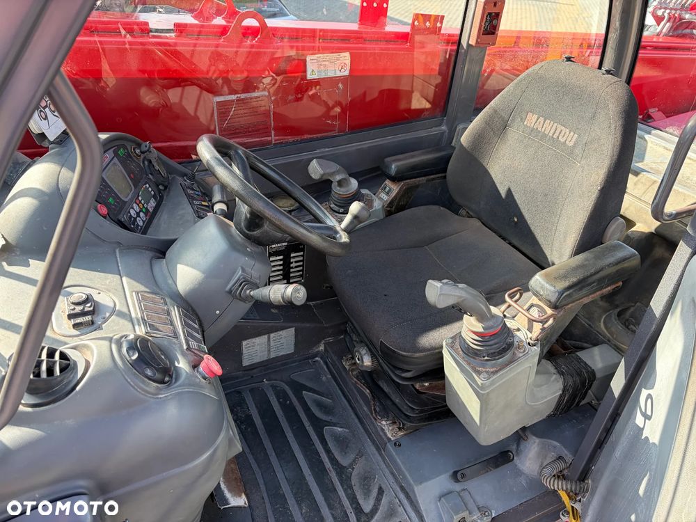 Manitou MRT 2150  wciągarka 3T Ładowarka teleskopowa obrotowa - 12