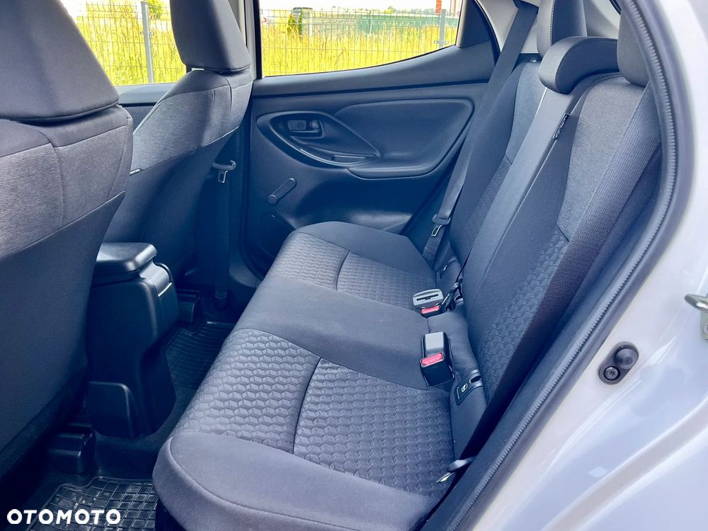 Toyota Yaris - 24