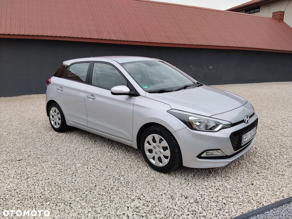 Hyundai i20 blue 1.2 - 16