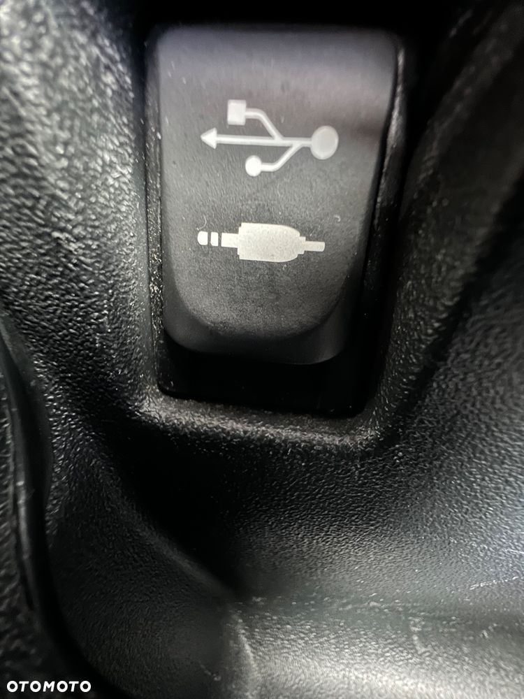 Toyota Verso 1.8 Sol plus NAVI - 28