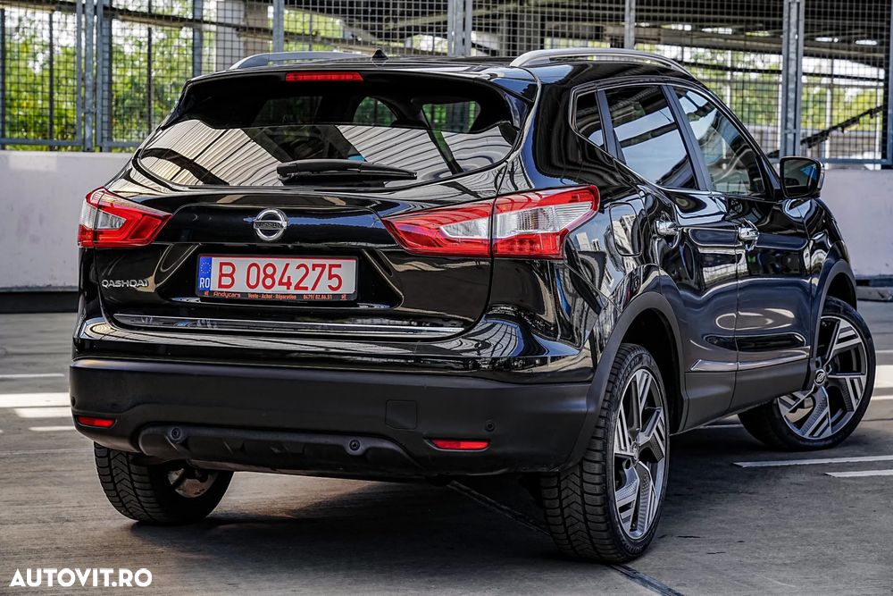 Nissan Qashqai 1.6 DCI Xtronic TEKNA+ - 4
