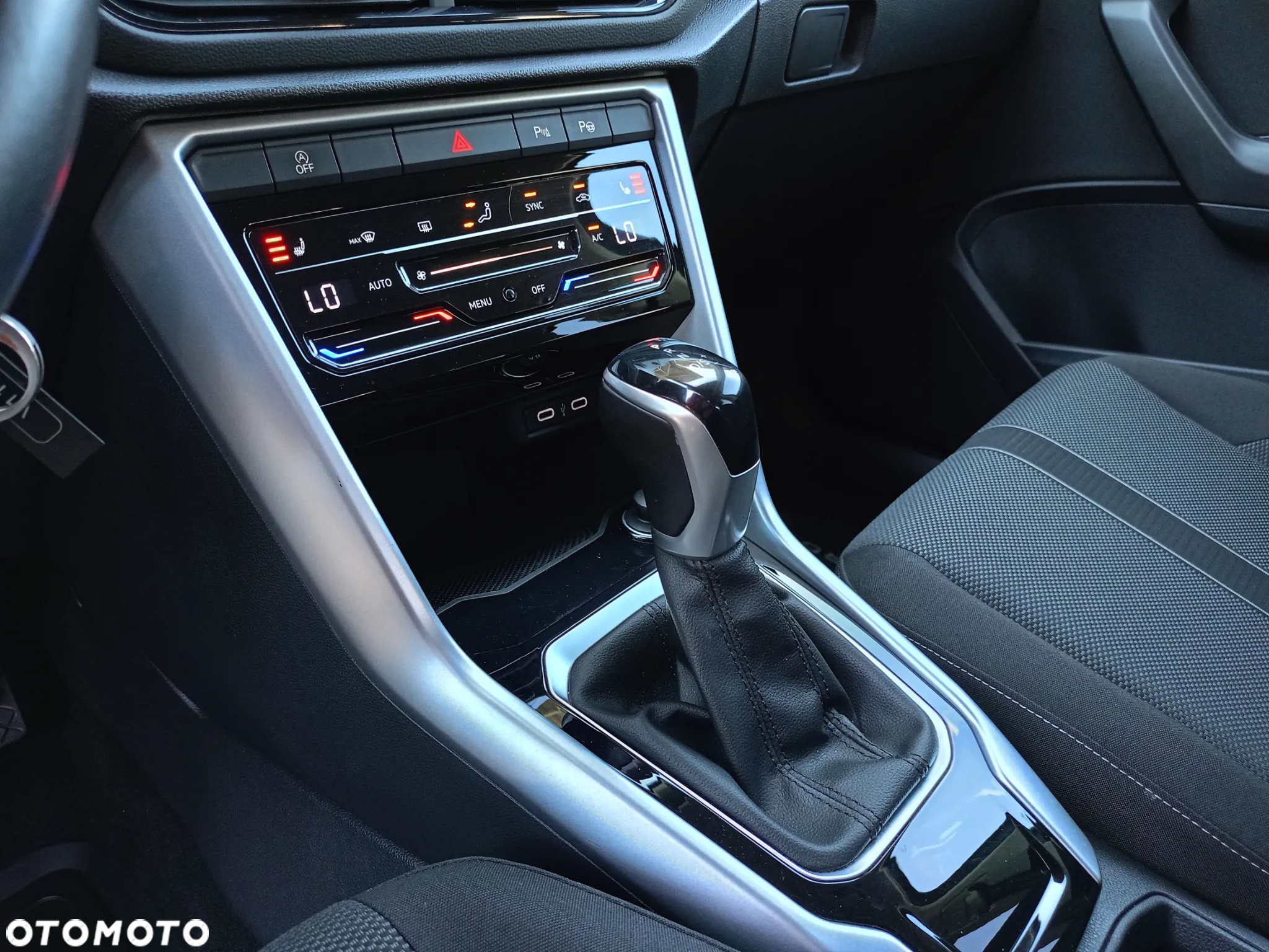 Volkswagen T-Roc 1.5 TSI Life DSG - 19