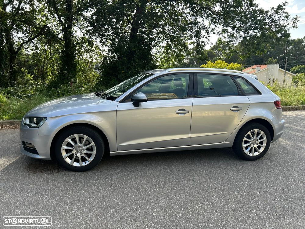 Audi A3 Sportback 1.6 TDI Attraction - 4