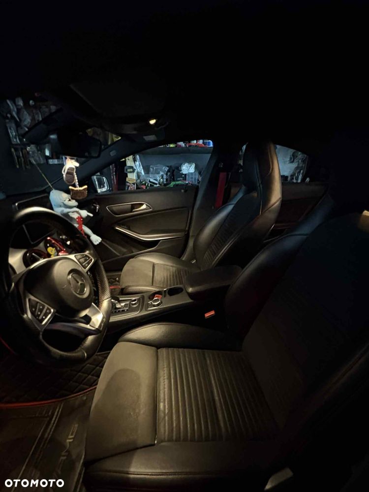 Mercedes-Benz CLA AMG 45 4-Matic - 11