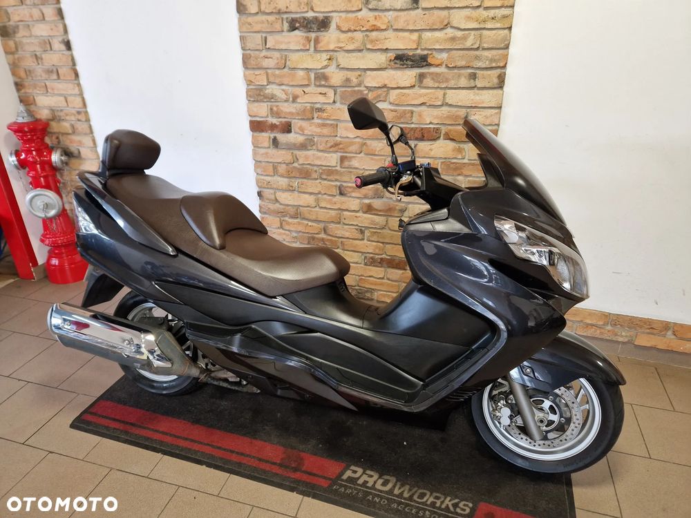 Suzuki Burgman - 3