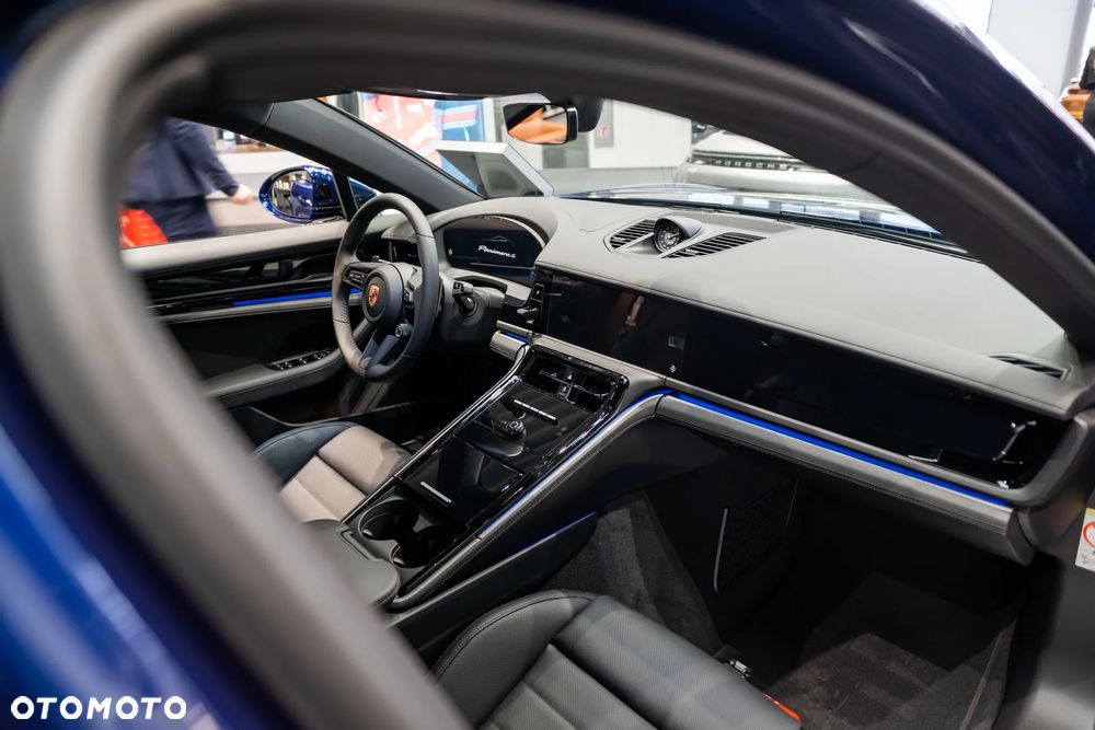 Porsche Panamera 4 - 17