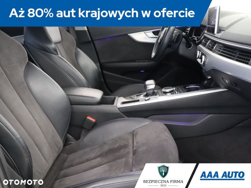 Audi A4 Limousine - 11