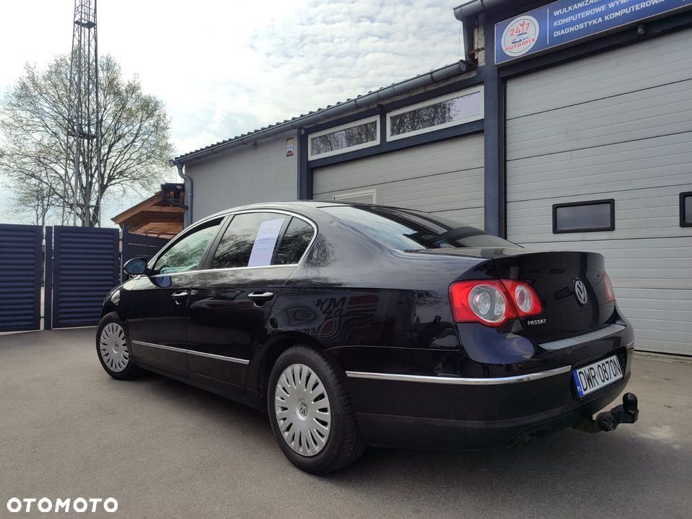 Volkswagen Passat 1.9 TDI Comfortline - 1