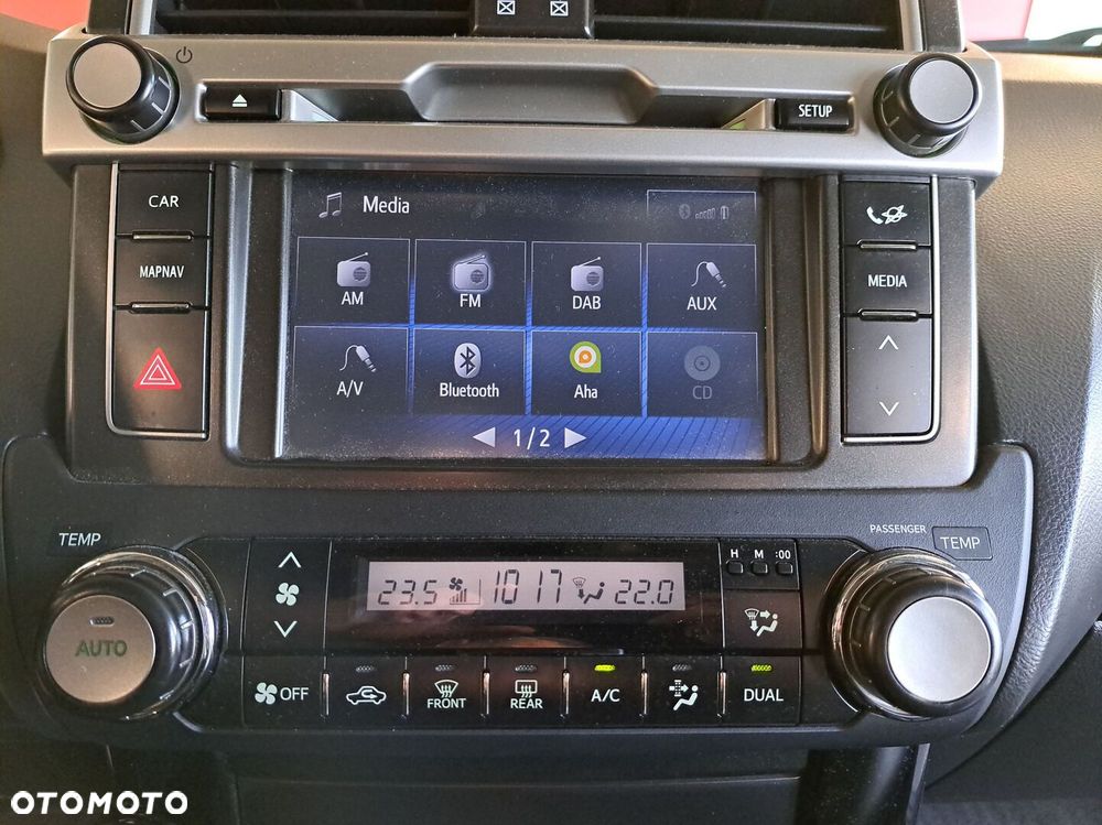 Toyota Land Cruiser - 23