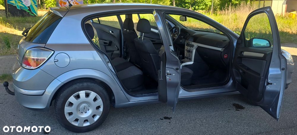 Opel Astra 1.4 150 Jahre - 16