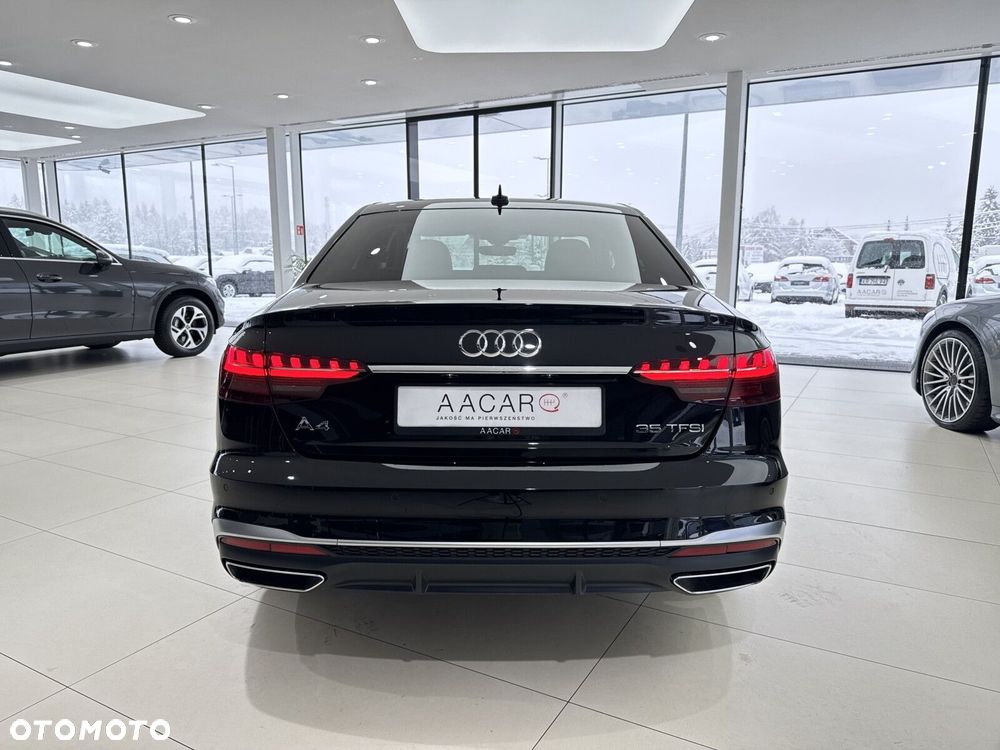 Audi A4 Limousine - 4