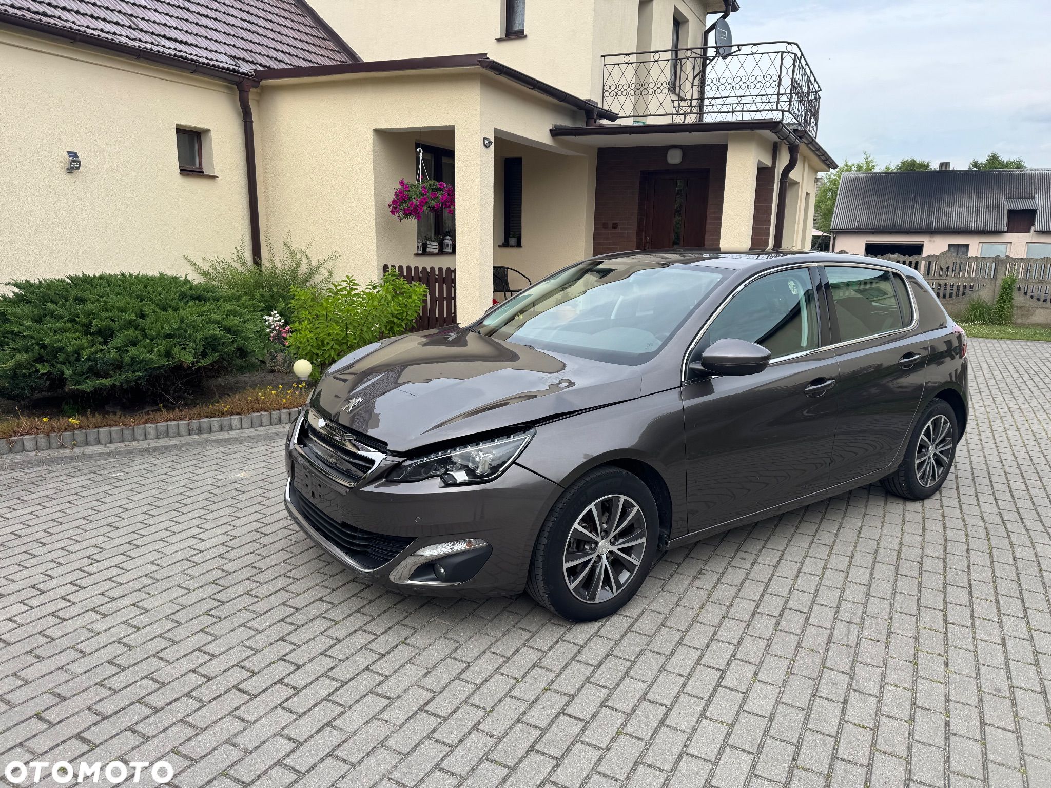 Peugeot 308 - 1