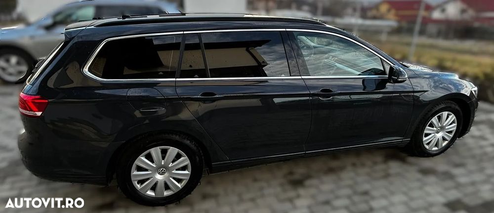 Volkswagen Passat 2.0 TDI Comfortline - 8
