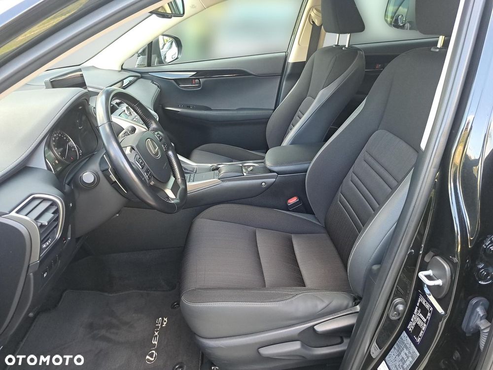 Lexus NX 300h Business Edition AWD - 12