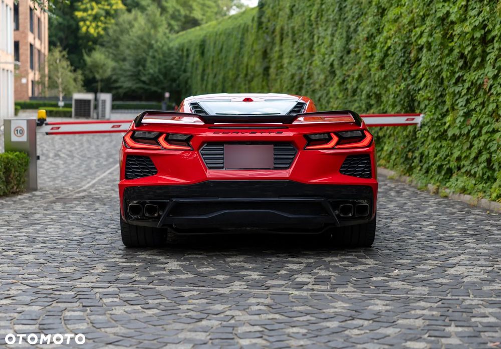 Chevrolet Corvette - 11