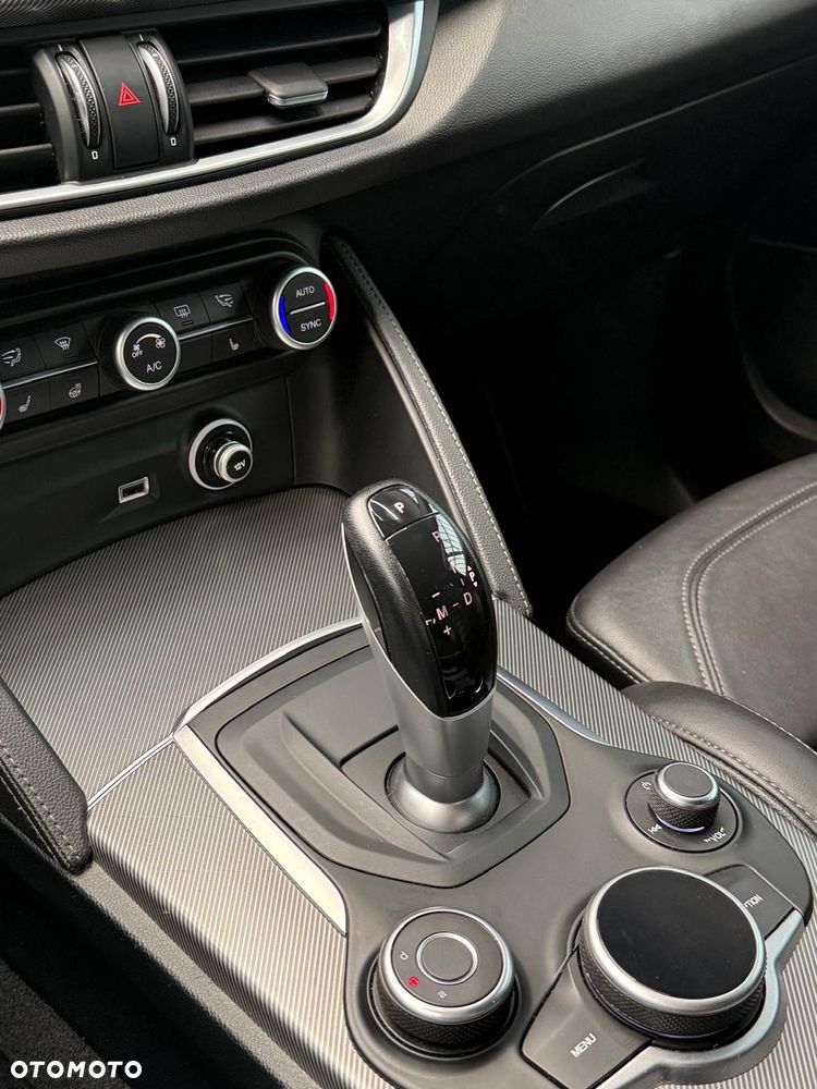 Alfa Romeo Stelvio 2.0 Turbo TI Q4 - 15