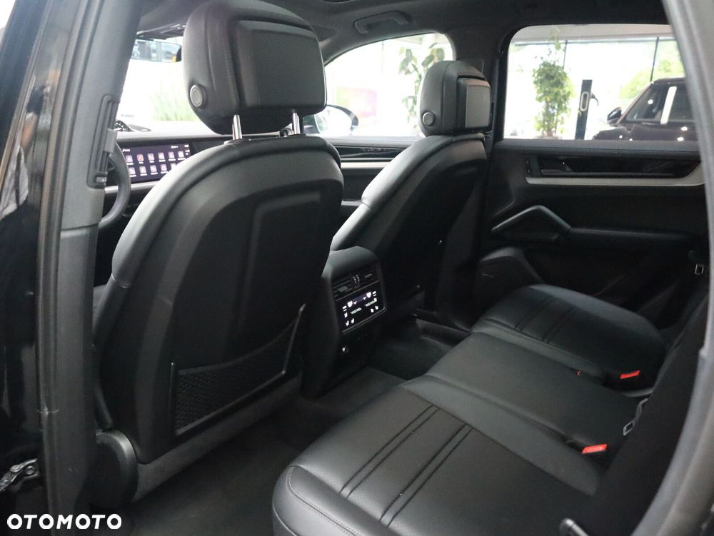 Porsche Cayenne - 18