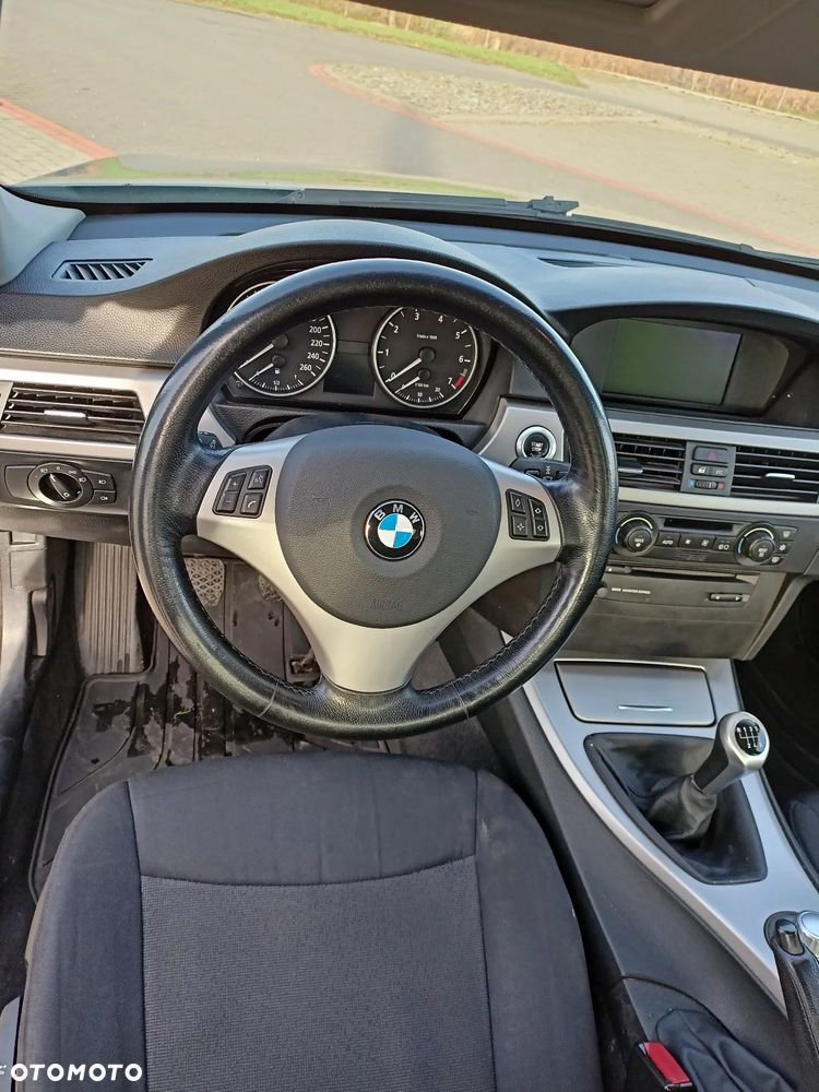 BMW Seria 3 - 16