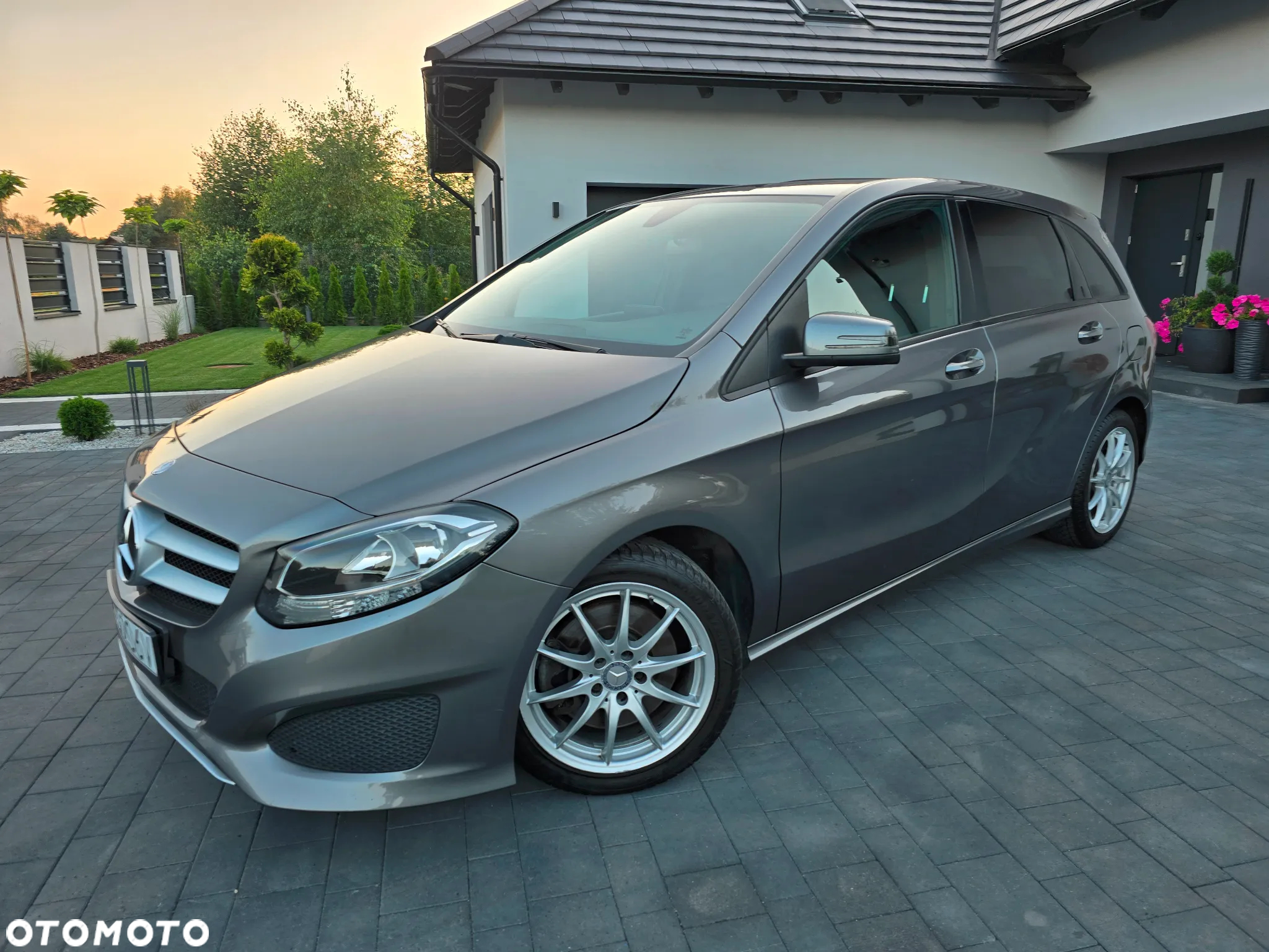 Mercedes-Benz Klasa B 250 7G-DCT Edition - 4