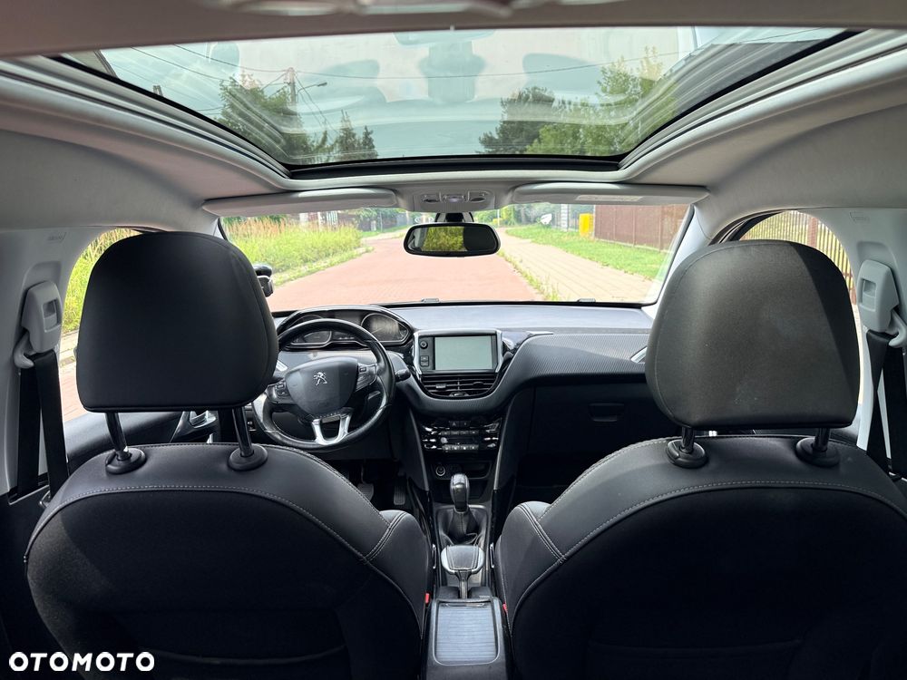Peugeot 2008 1.2 Pure Tech Allure S&S - 5