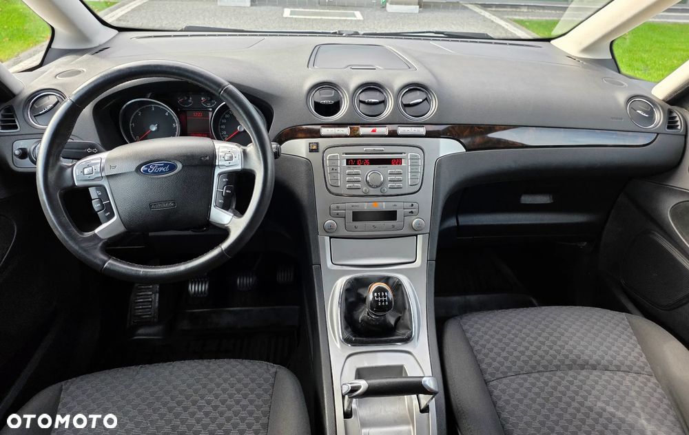 Ford Galaxy - 15