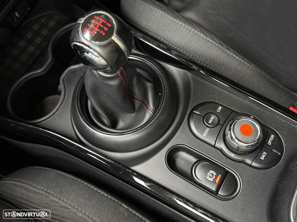 MINI Clubman One D - 17