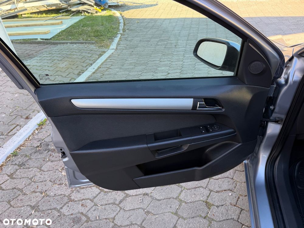 Opel Astra 1.6 Style - 27