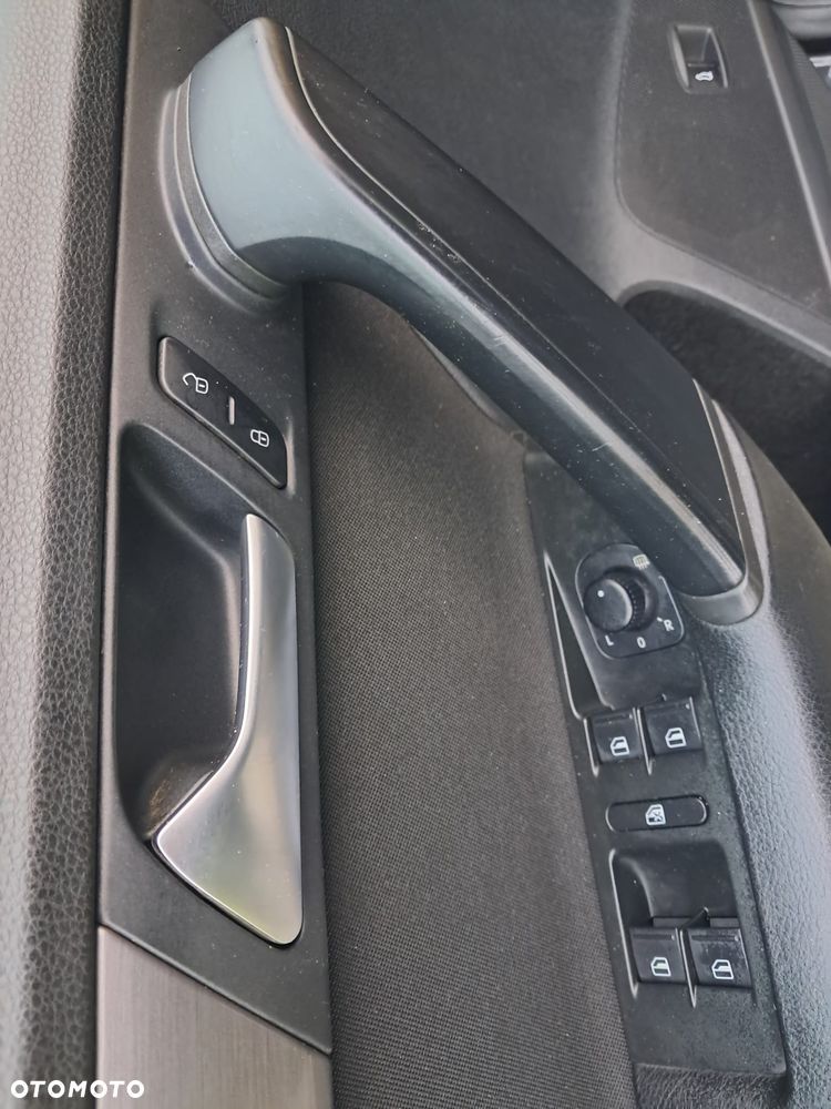 Volkswagen Passat - 9