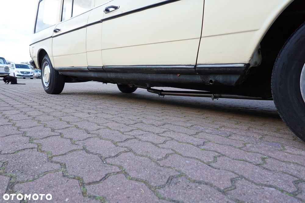 Mercedes-Benz W123 - 30