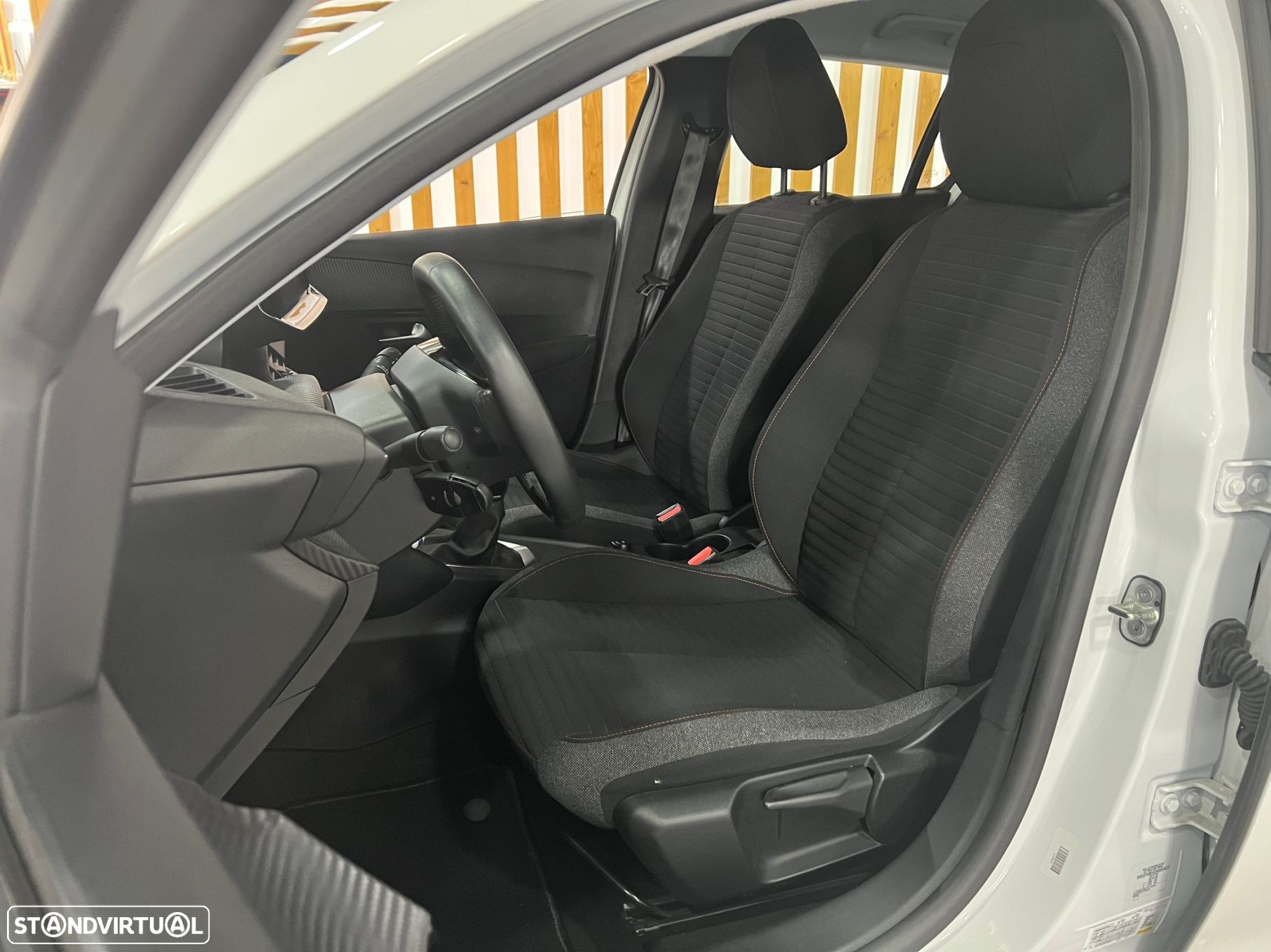Peugeot 208 1.2 PureTech Active Pack - 10