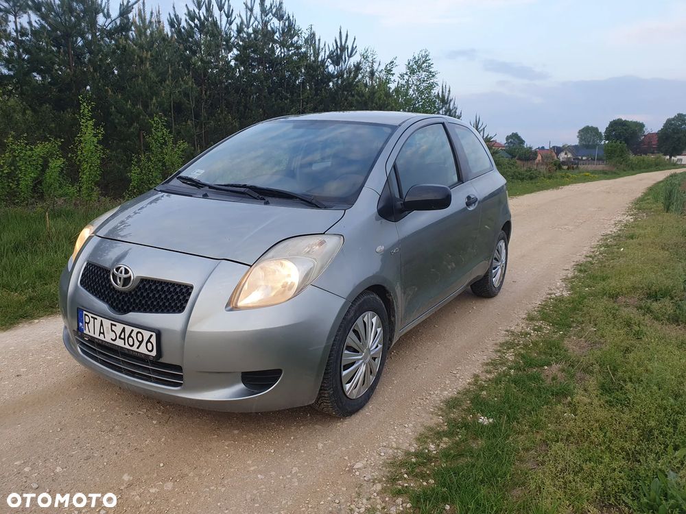 Toyota Yaris - 1