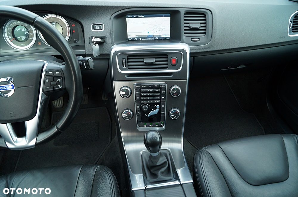 Volvo S60 D5 Summum - 30