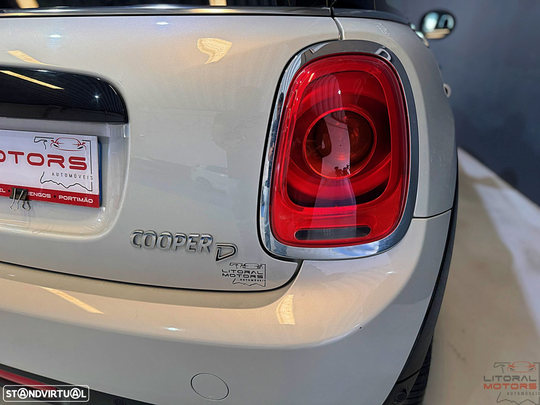 MINI 3 Portas Cooper D Auto - 11