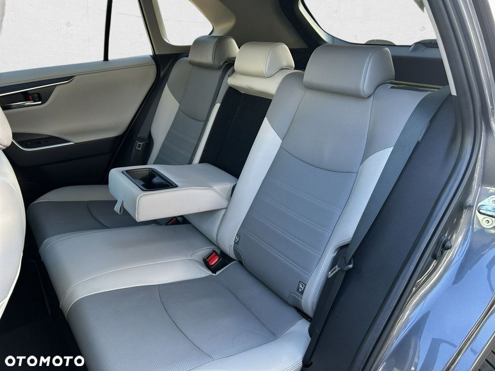 Toyota RAV4 - 23