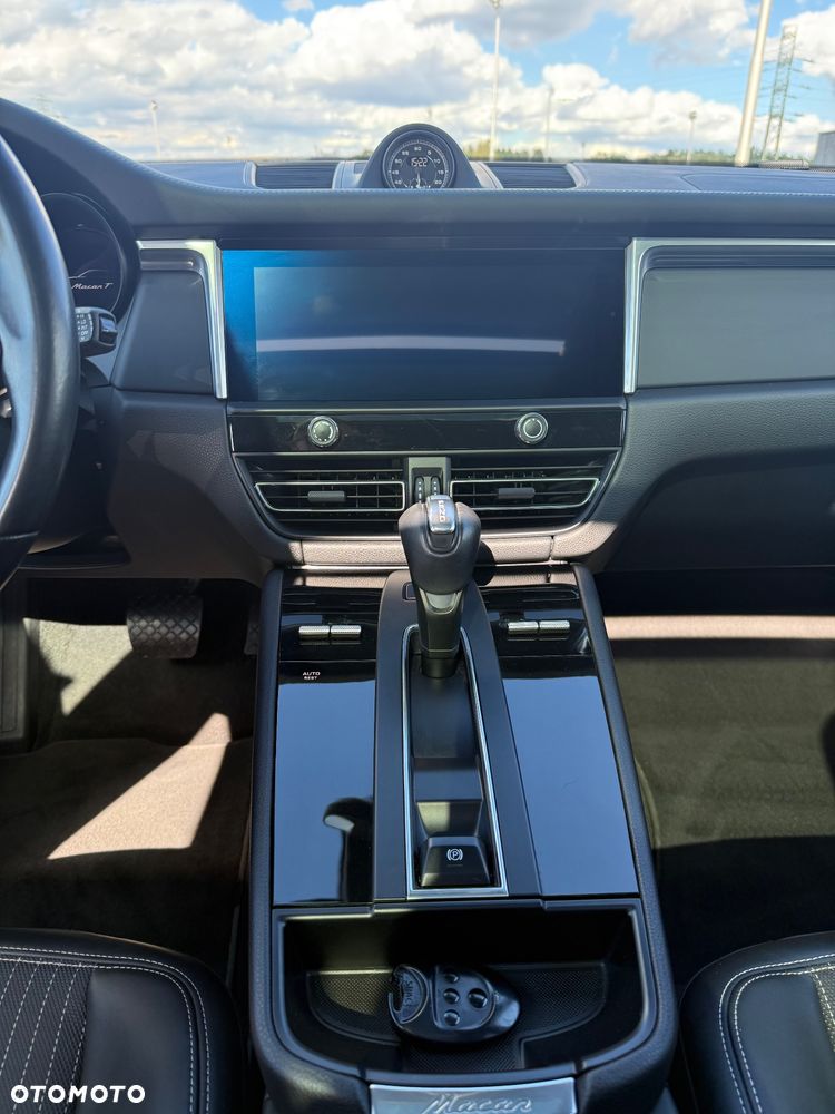 Porsche Macan T - 14