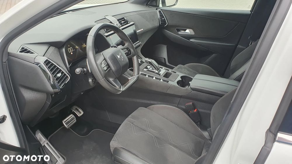 DS Automobiles DS 7 Crossback - 11