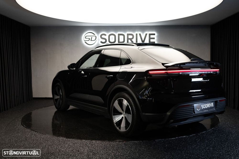 Porsche Macan Electric 4 - 28