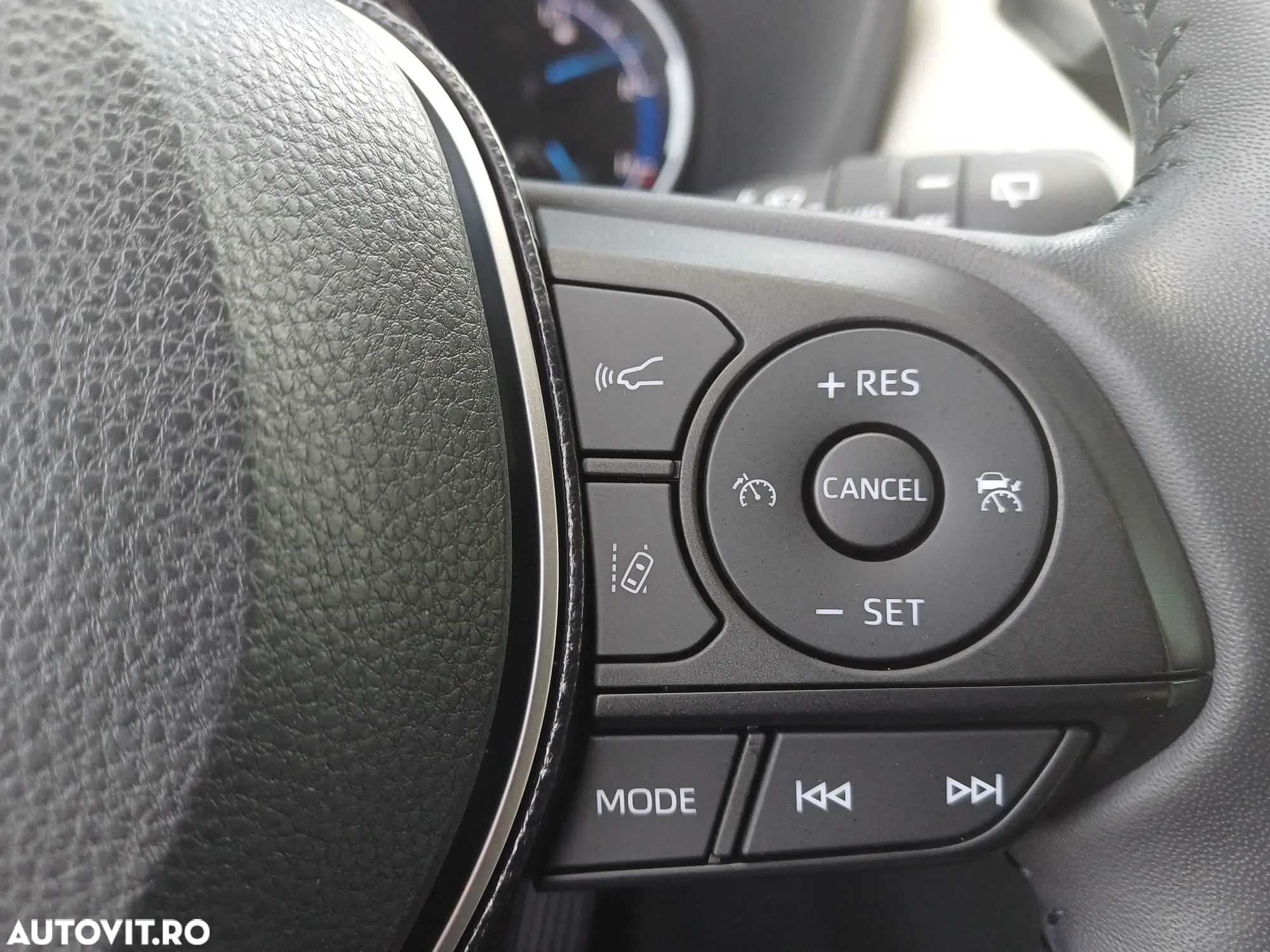 Toyota RAV4 2.5 Hybrid VVT-iE 4x4 Luxury - 16