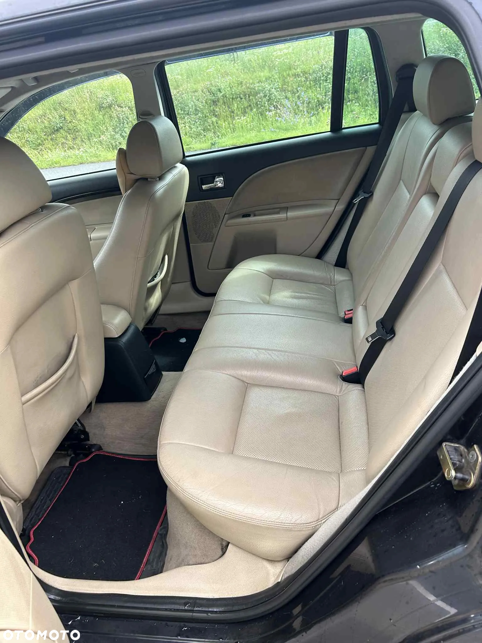 Ford Mondeo 2.0 TDCi Ambiente - 9