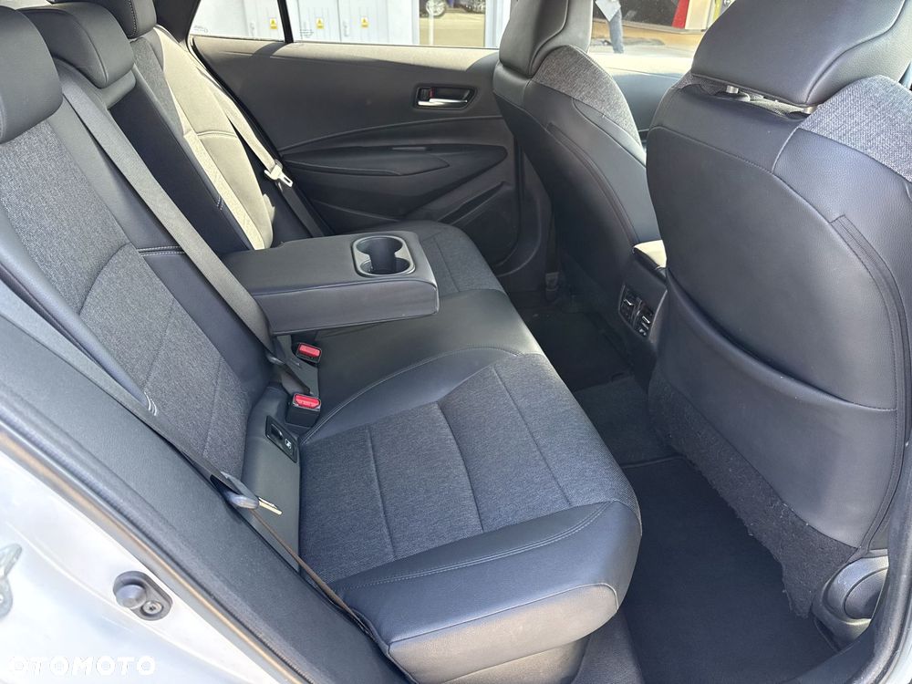 Toyota Corolla 2.0 Hybrid Comfort - 8