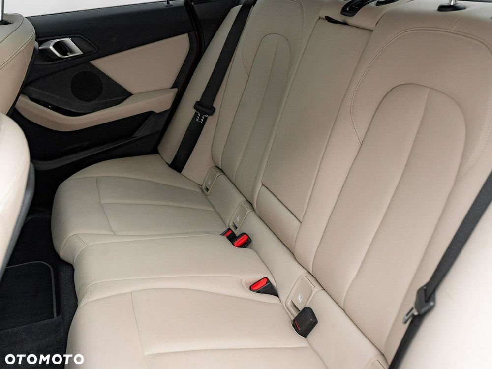 BMW Seria 2 220i xDrive Sport Line - 26