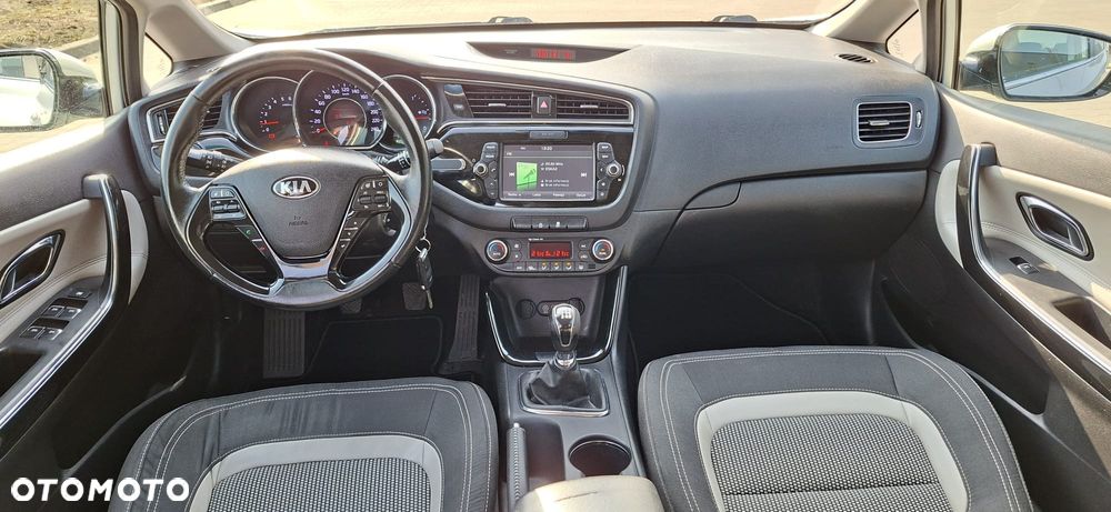 Kia Ceed 1.6 CRDi L - 12