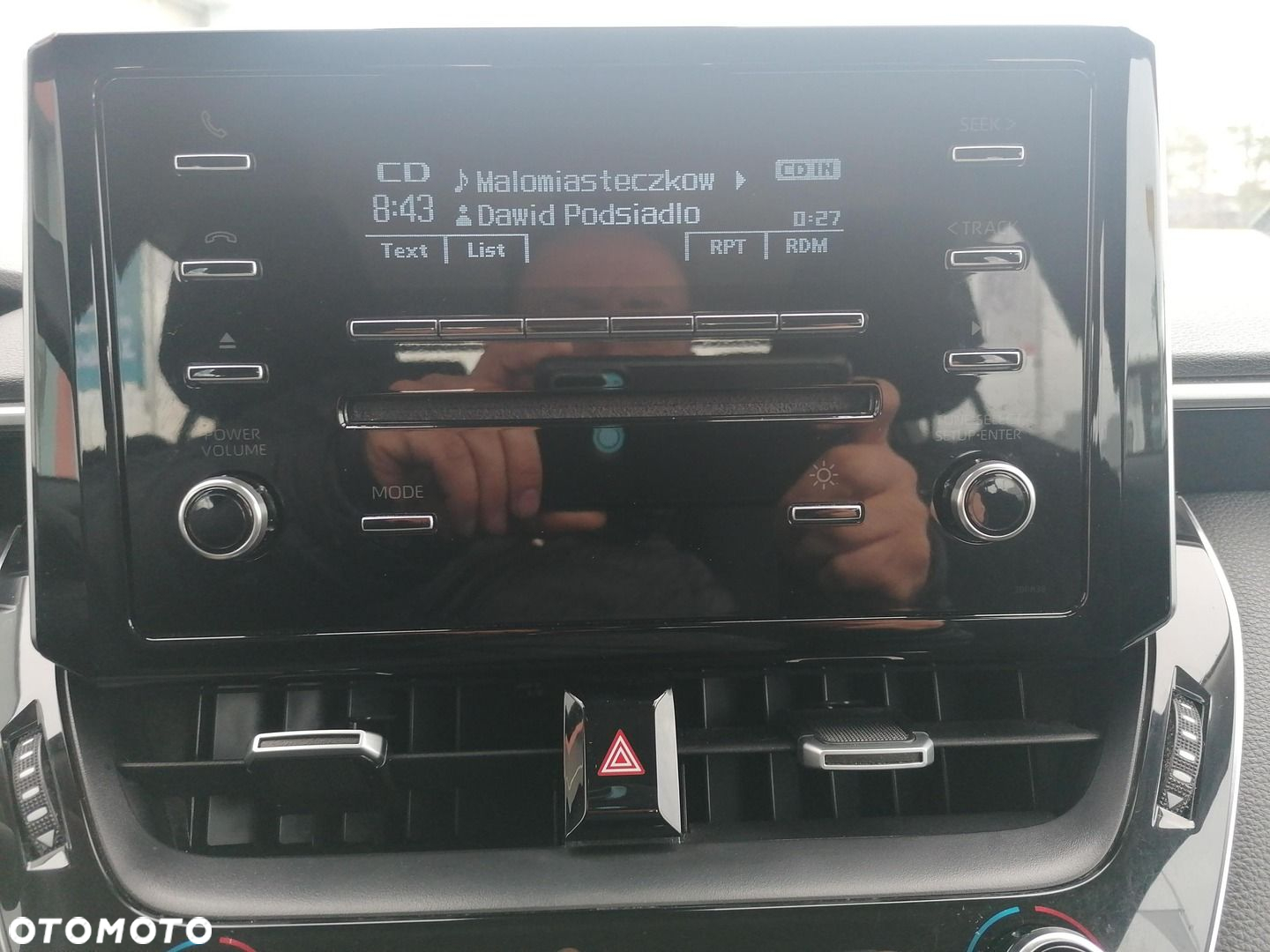 Toyota Corolla 1.8 Hybrid Active - 17