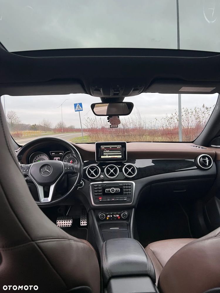 Mercedes-Benz CLA 250 7G-DCT - 8